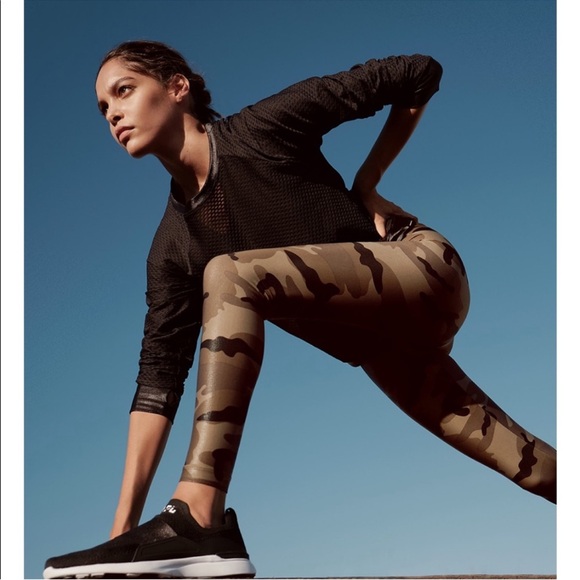 Koral - Sofia Netz Pullover - Picture 7 of 7